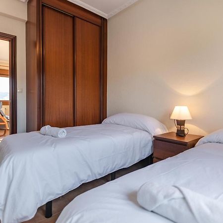 Apartamentos Privados Con Jardin Y Barbacoa Compartida En Laredo Kültér fotó