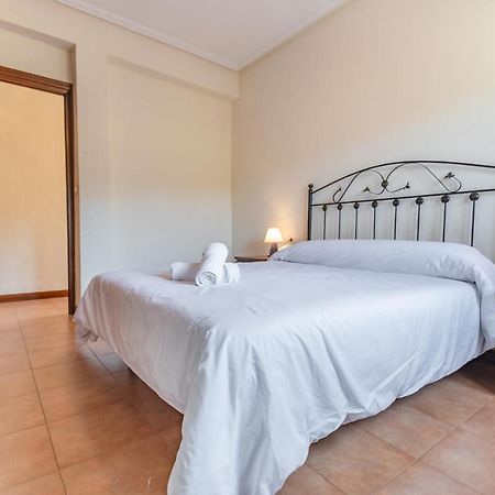Apartamentos Privados Con Jardin Y Barbacoa Compartida En Laredo Kültér fotó