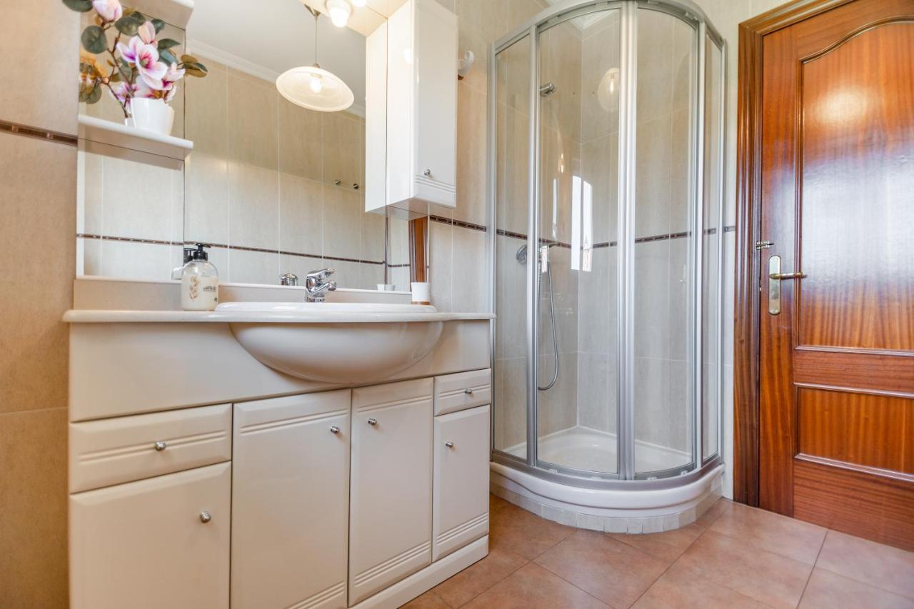 Apartamentos Privados Con Jardin Y Barbacoa Compartida En Laredo Kültér fotó