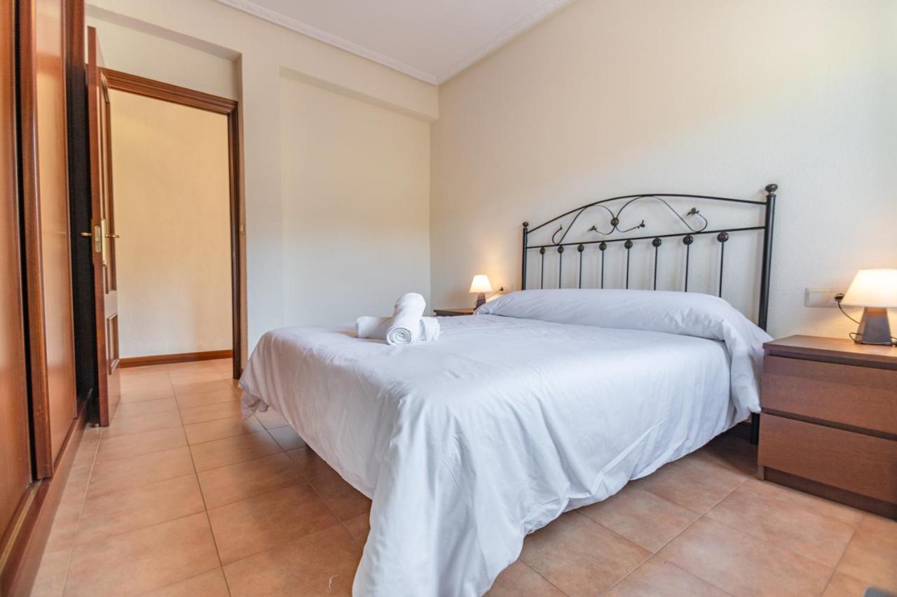 Apartamentos Privados Con Jardin Y Barbacoa Compartida En Laredo Kültér fotó