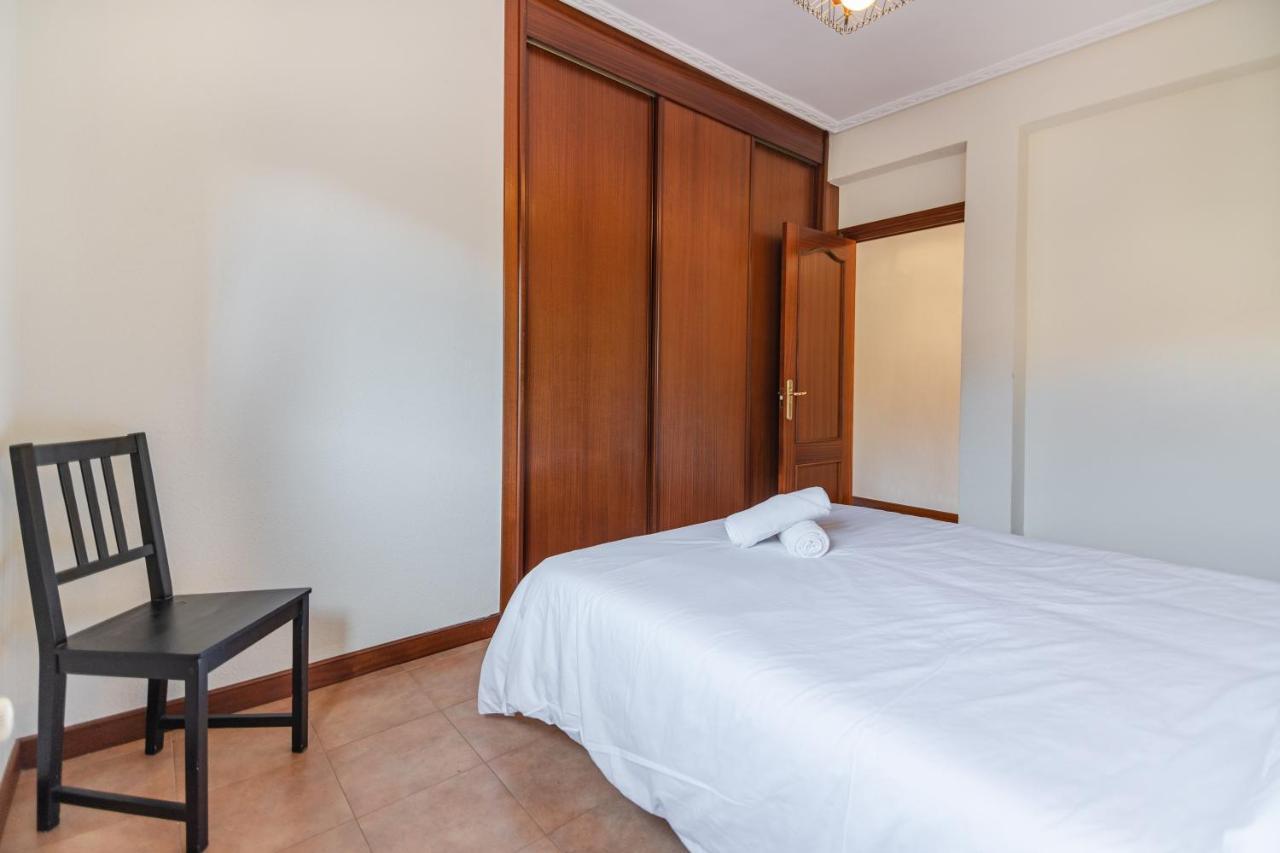 Apartamentos Privados Con Jardin Y Barbacoa Compartida En Laredo Kültér fotó