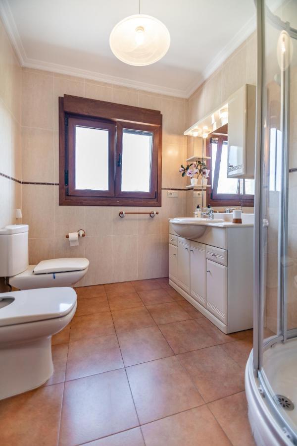 Apartamentos Privados Con Jardin Y Barbacoa Compartida En Laredo Kültér fotó