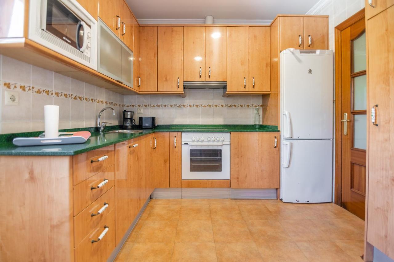 Apartamentos Privados Con Jardin Y Barbacoa Compartida En Laredo Kültér fotó