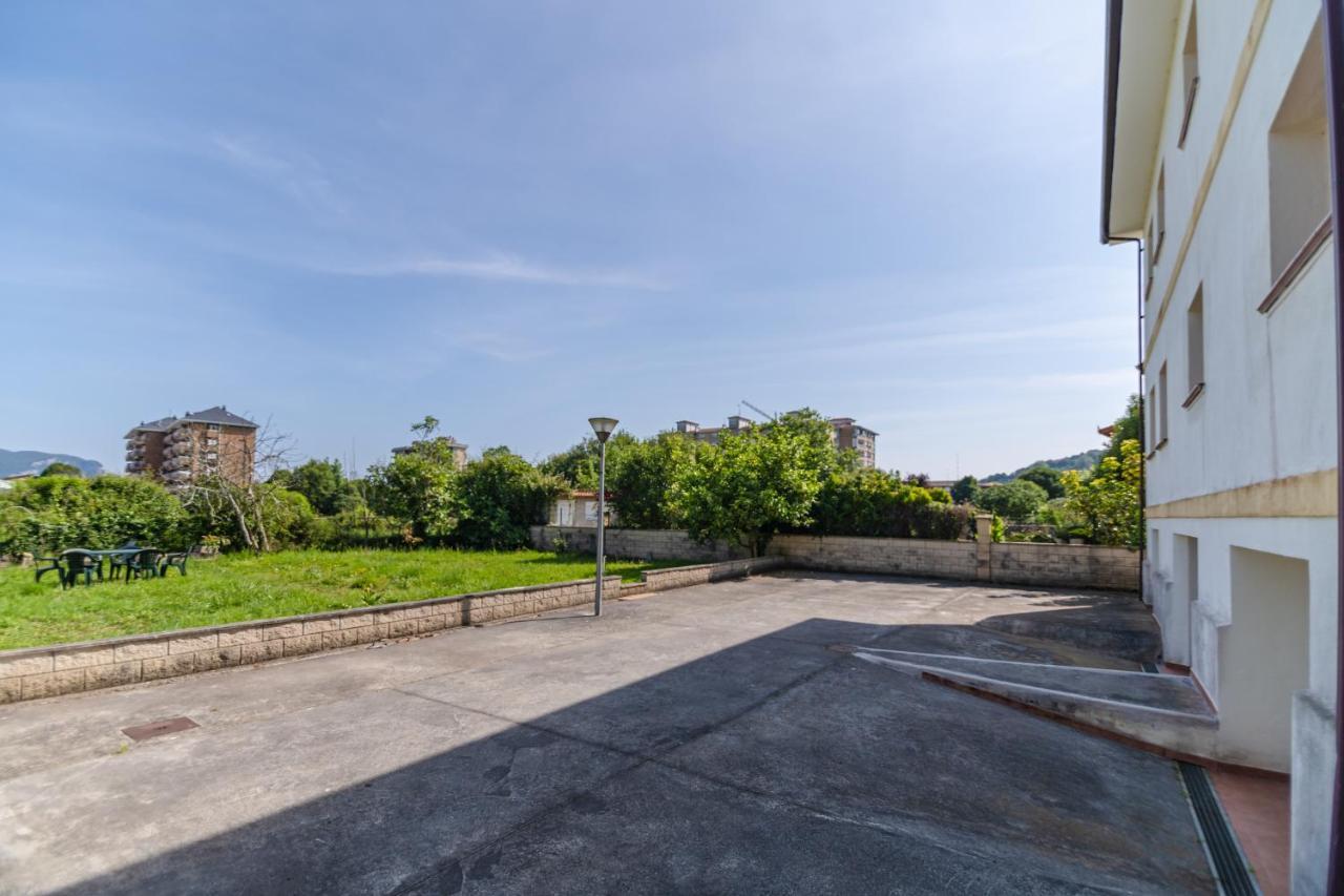 Apartamentos Privados Con Jardin Y Barbacoa Compartida En Laredo Kültér fotó